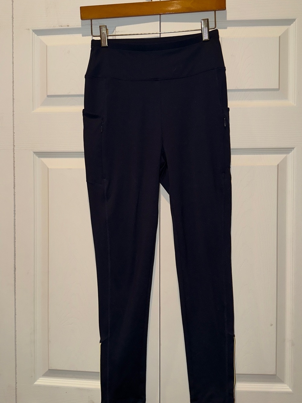 Talbots Black High-Waist Active Leggings w Lemon Yellow Accents & Side Pockets